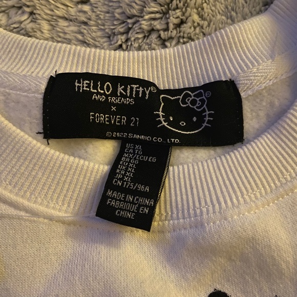 XL Hello Kitty & Friends Cropped Pullover NEW WITH TAG - Picture 3 of 5